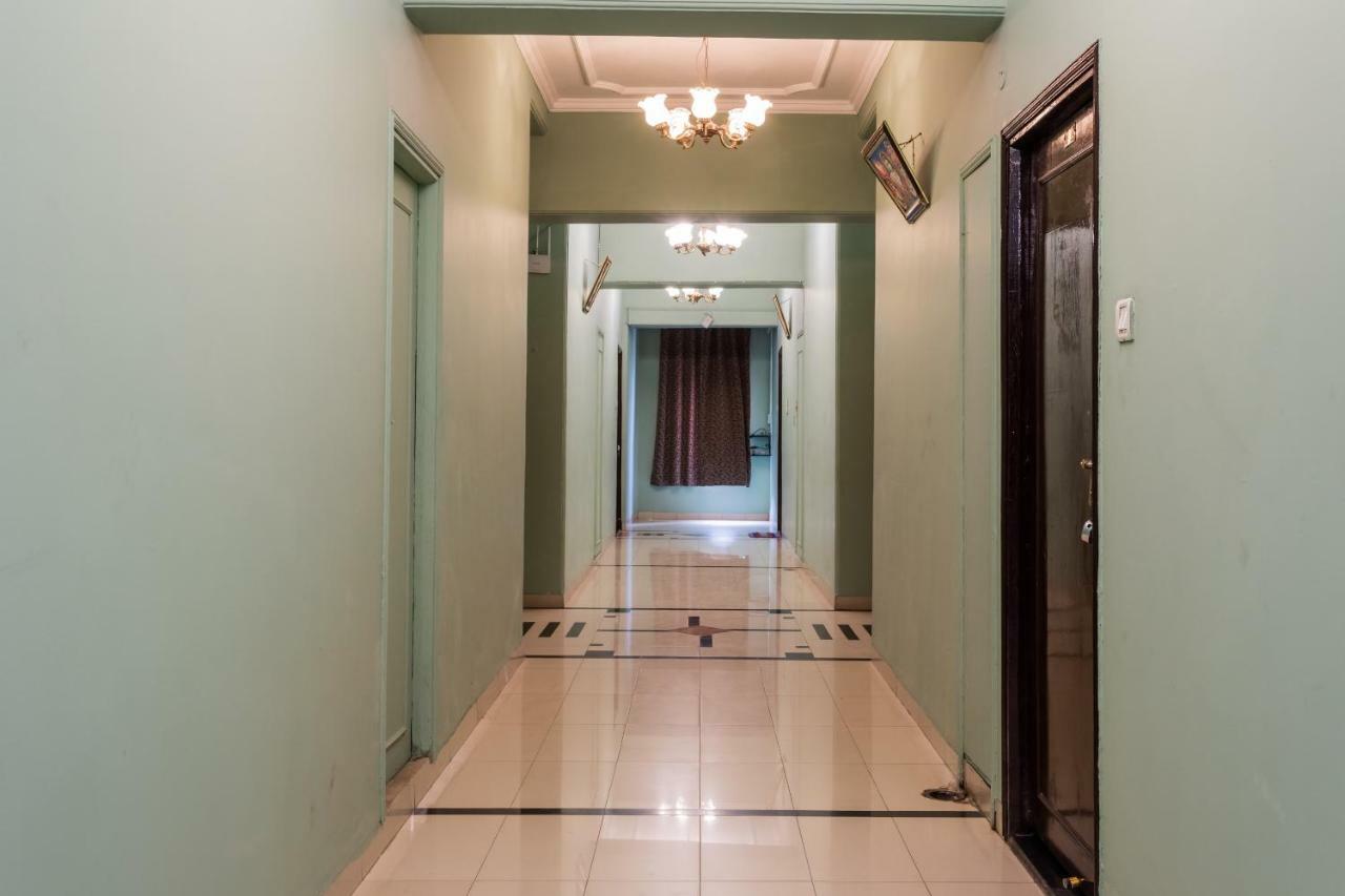 Oyo 38142 Girdhar Mahal Hotel Indore Bagian luar foto