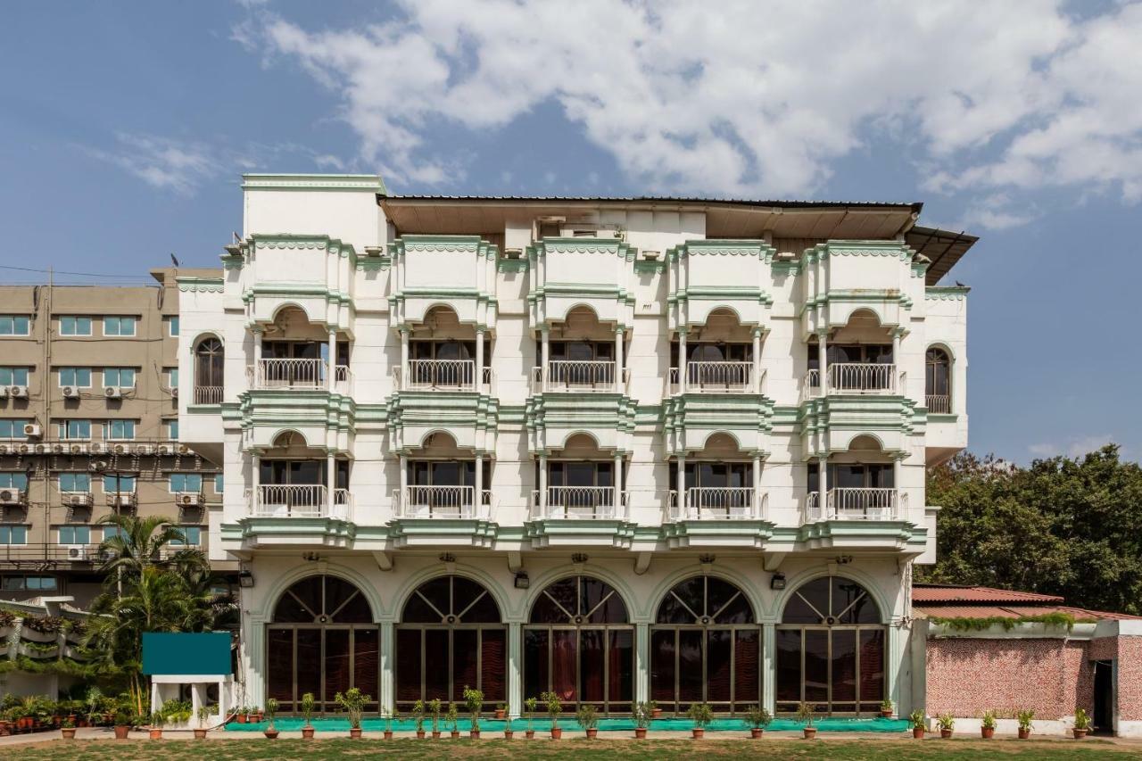 Oyo 38142 Girdhar Mahal Hotel Indore Bagian luar foto